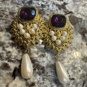 Vintage Elizabeth Taylor Avon Jhaveri Imperial Elegance Purple earrings Pearls